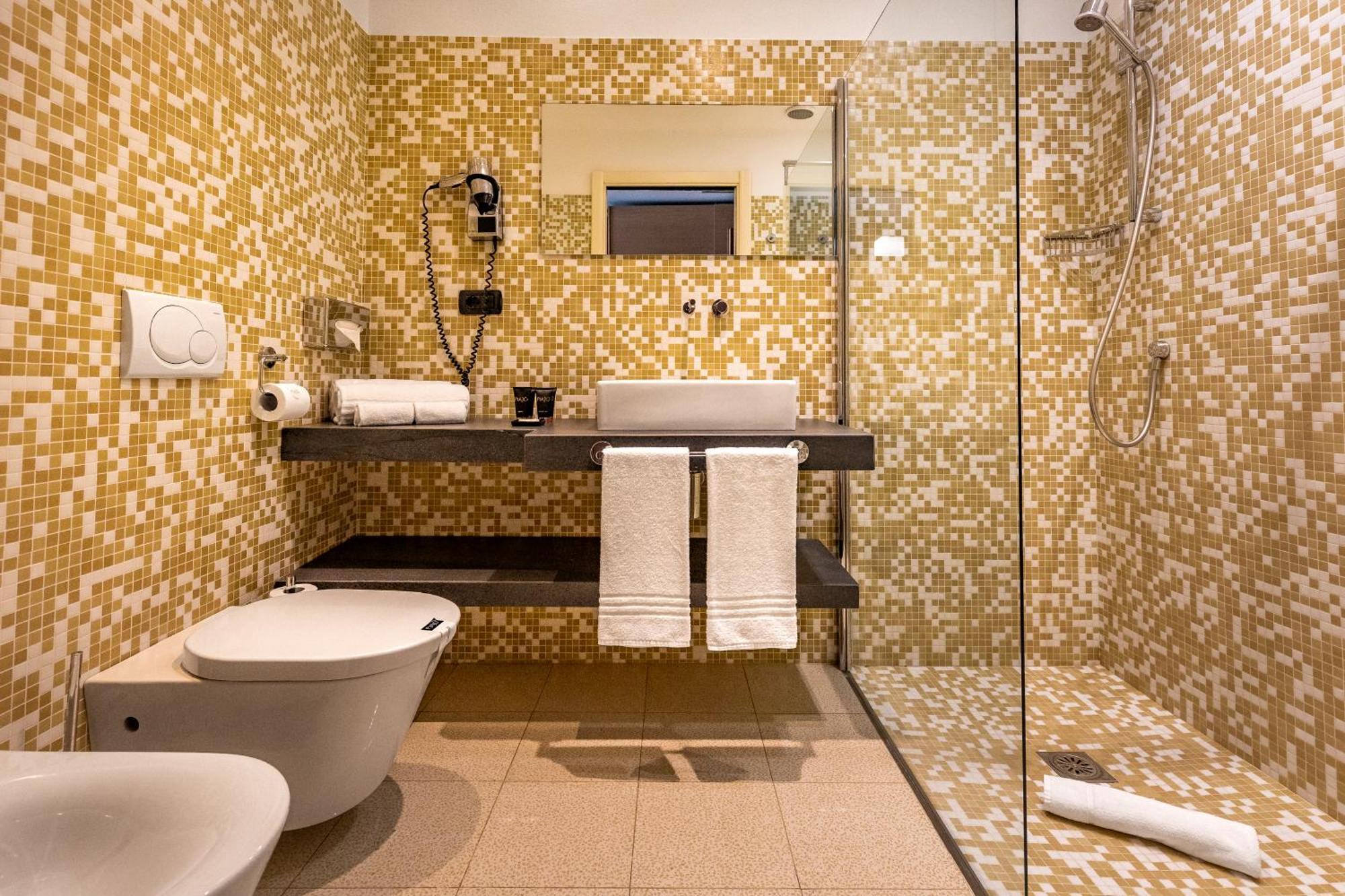Phi Hotel Piajo Nembro Dış mekan fotoğraf